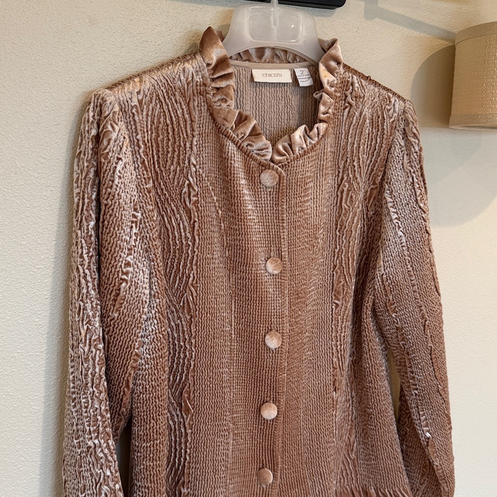 Chico's Keily Rippled Ruffle Jacket in stardust velvet size 2 - Picture 2 of 7
